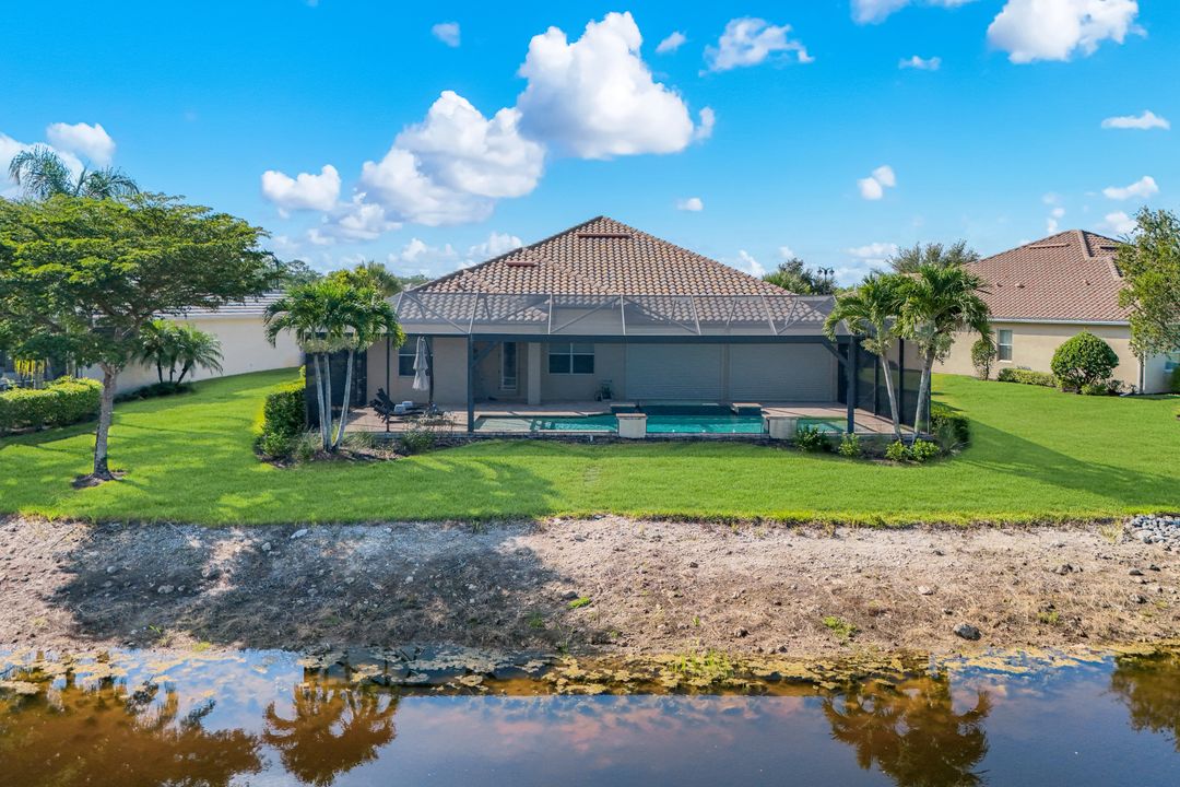 9238 Ores Cir, Naples, FL 34120