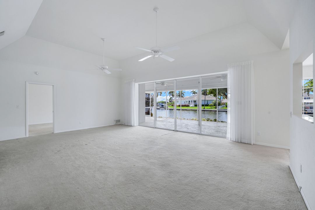 1895 Woodbine Ct, Marco Island, FL 34145