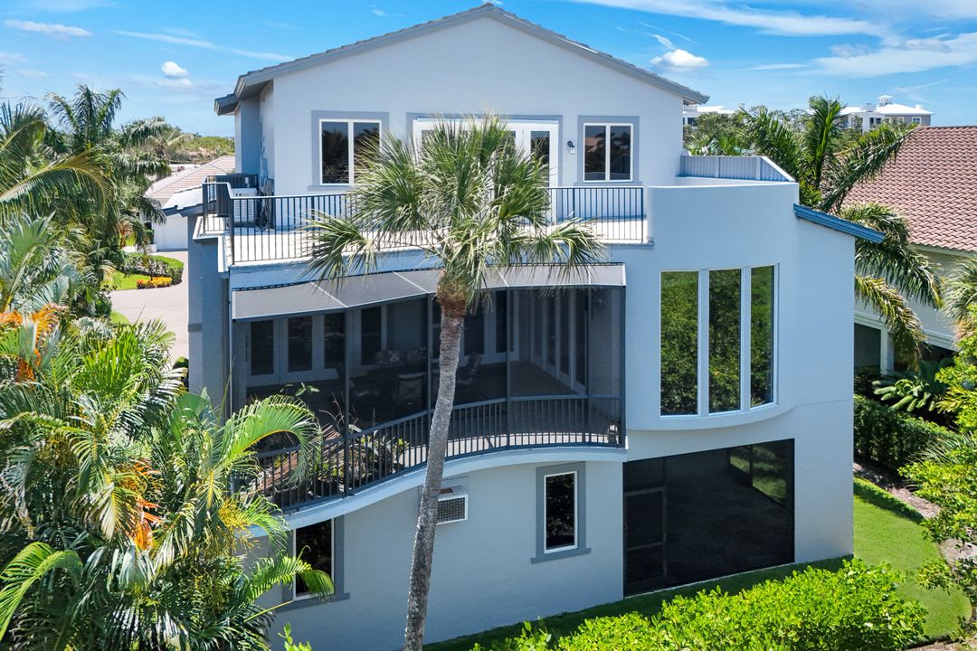 834 Hideaway Cir W, Marco Island, FL 34145