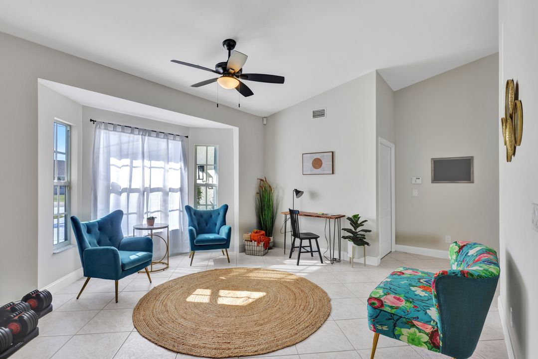 213 SE 20th Ct, Cape Coral, FL 33990