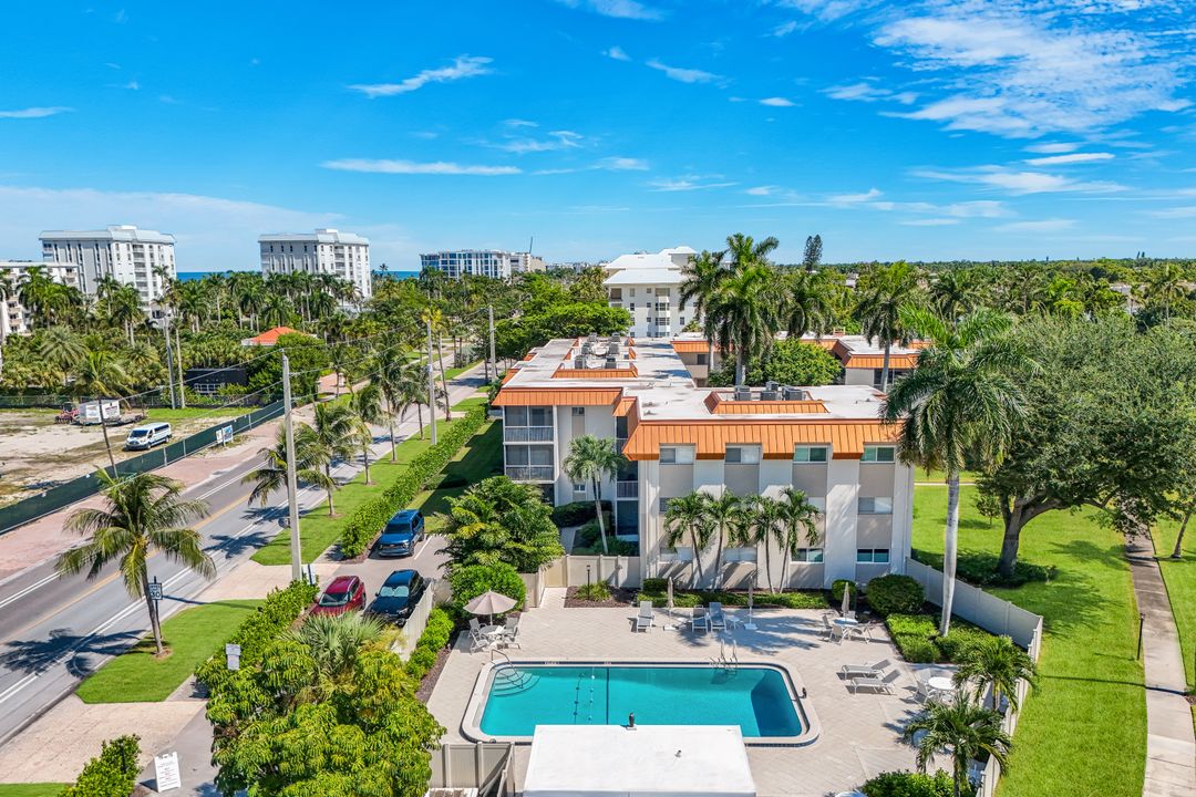 1100 Gulf Shore Blvd N #108, Naples, FL 34102