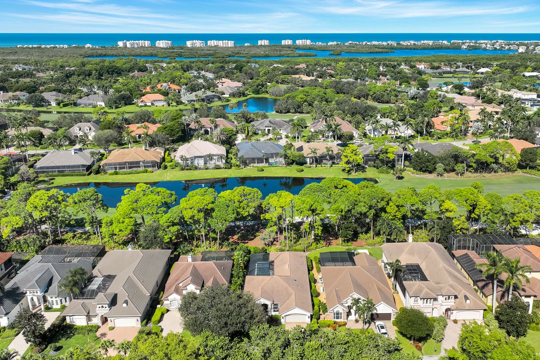 237 Charleston Ct, Naples, FL 34110