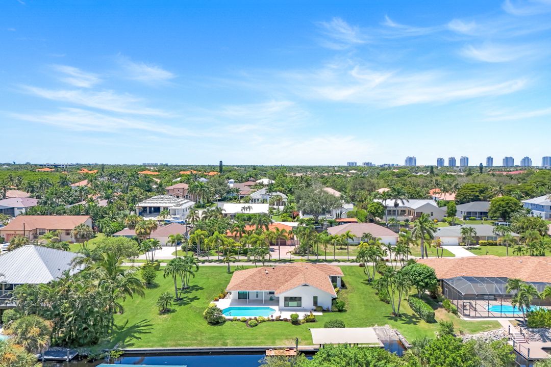 27081 Harbor Dr, Bonita Springs, FL 34135