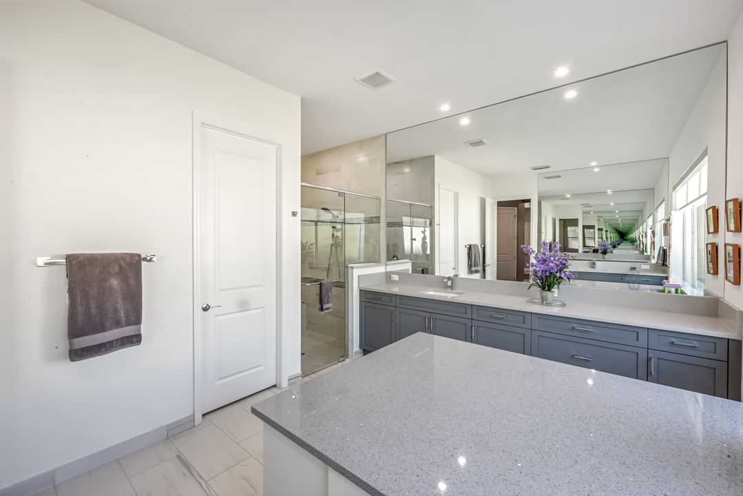 12083 Azalea Wy, Naples, FL 34120