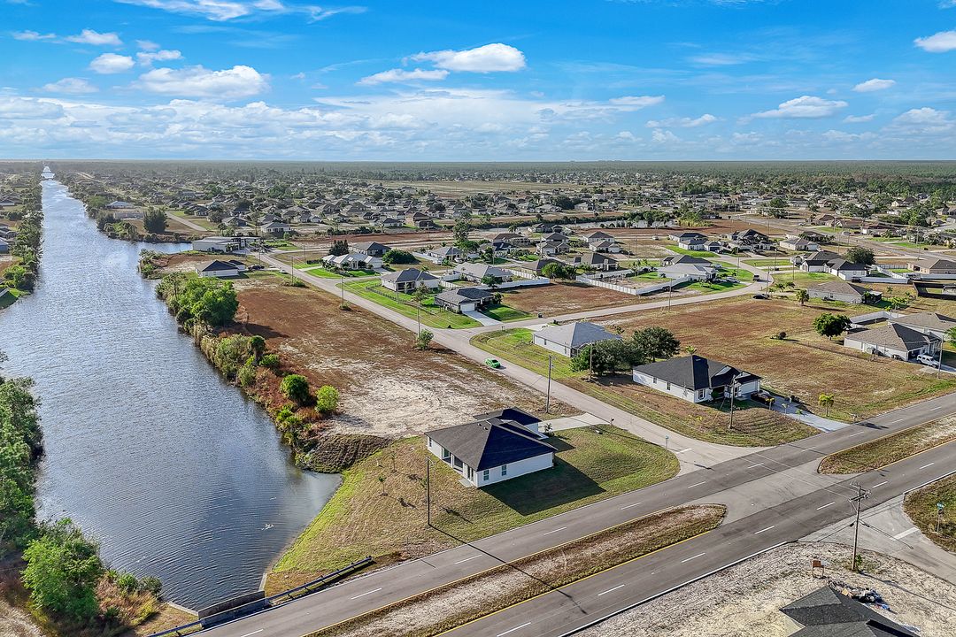 1910 NE 42nd Terrace, Cape Coral, FL 33909