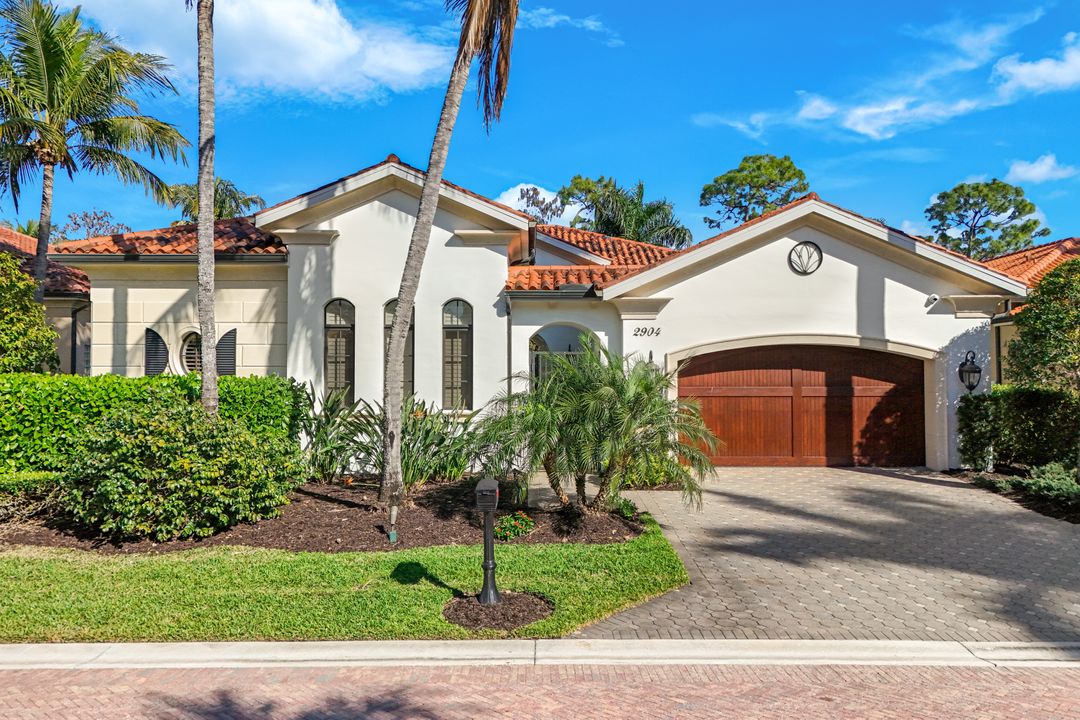 2904 Tiburon Blvd E, Naples, FL 34109