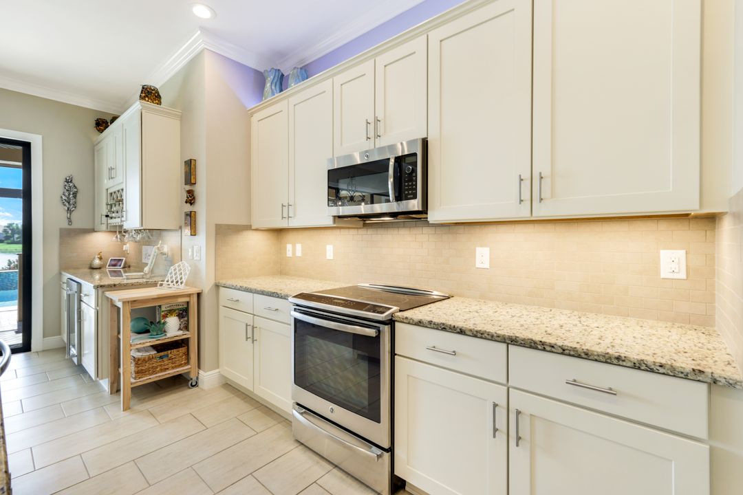 10437 Solaro St, Fort Myers, FL 33913