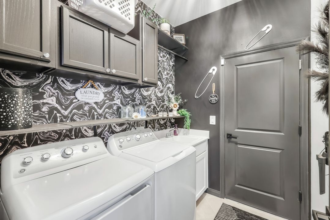 18821 Shimmer Dawn Ct, NO FORT MYERS, FL 33917