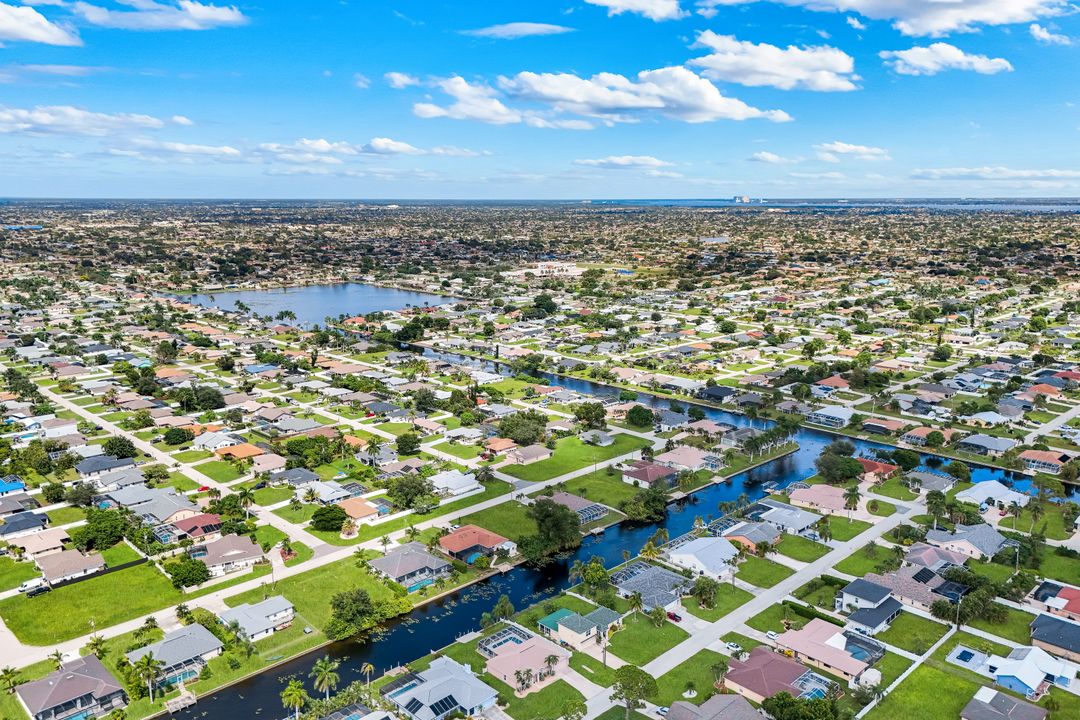 615 SW 39th Terrace, Cape Coral, FL 33914
