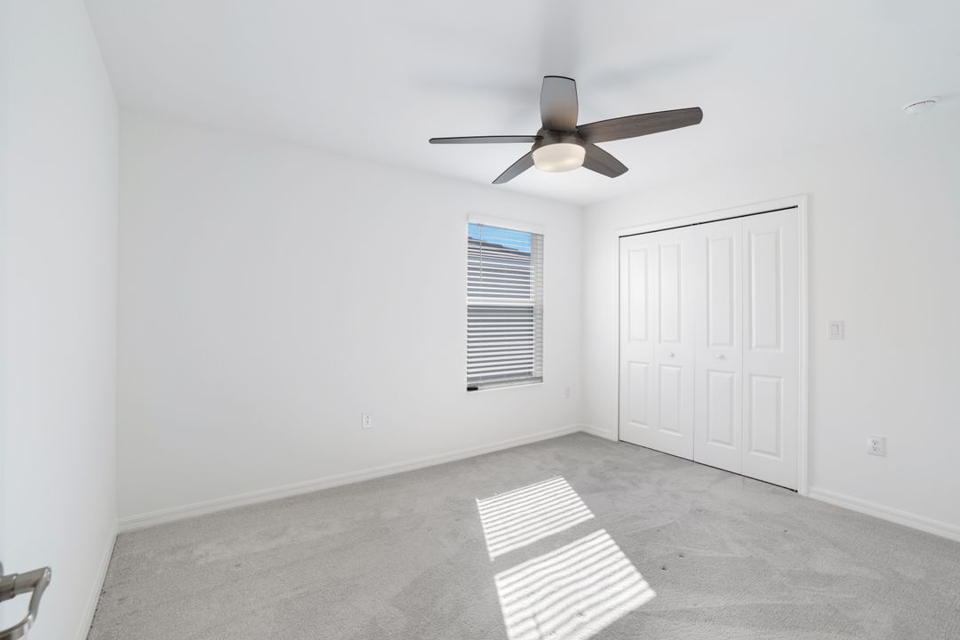 2253 Avocado Ln, Naples, FL 34120