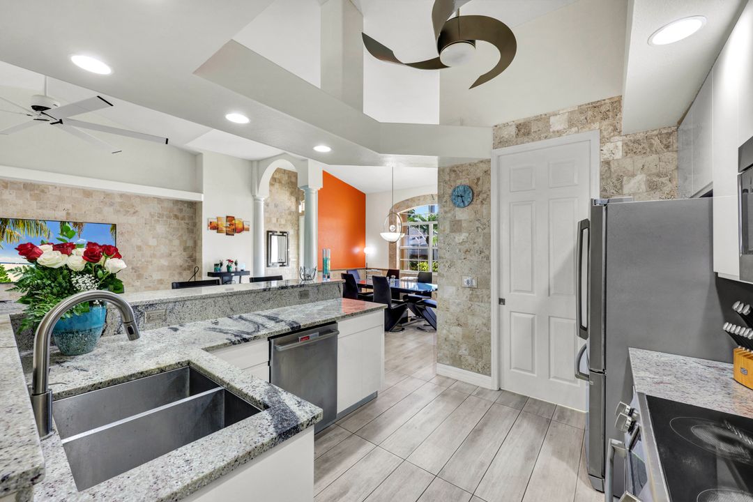 8596 Southwind Bay Cir, Fort Myers, FL 33908