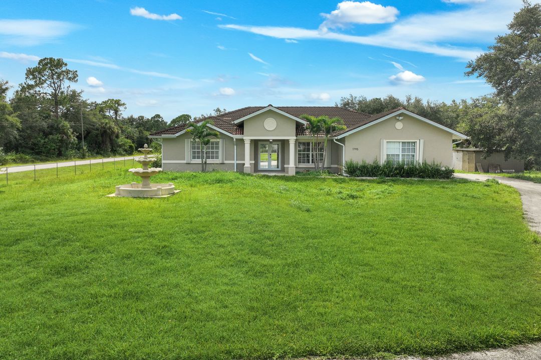 1795 Desoto Blvd S, Naples, FL 34117