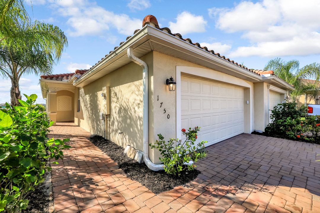 1750 Alameda Dr, Naples, FL 34120