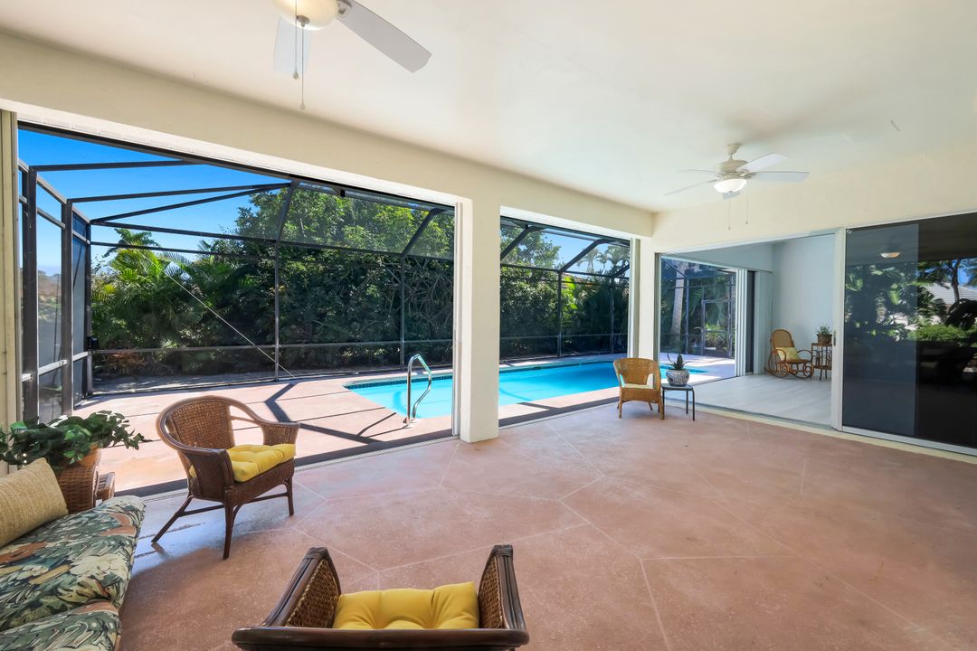 28501 Sombrero Dr, Bonita Springs, FL 34135