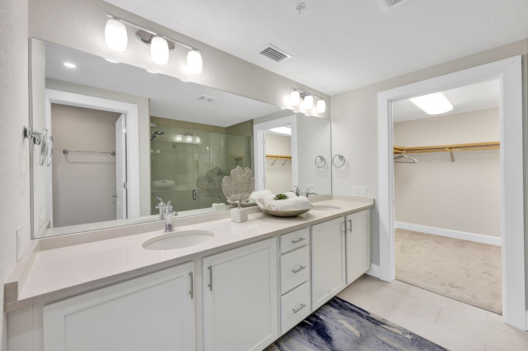 172 Indies Dr E #102, Naples, FL null