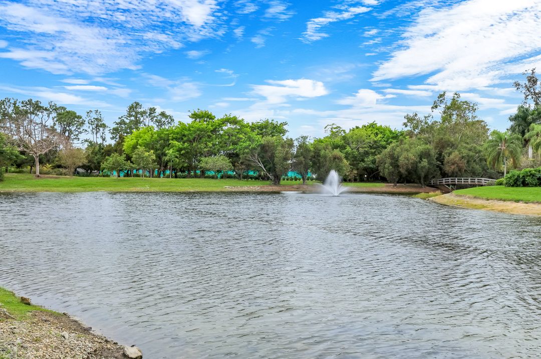 1641 Spoonbill Ln #B, Naples, FL 34105