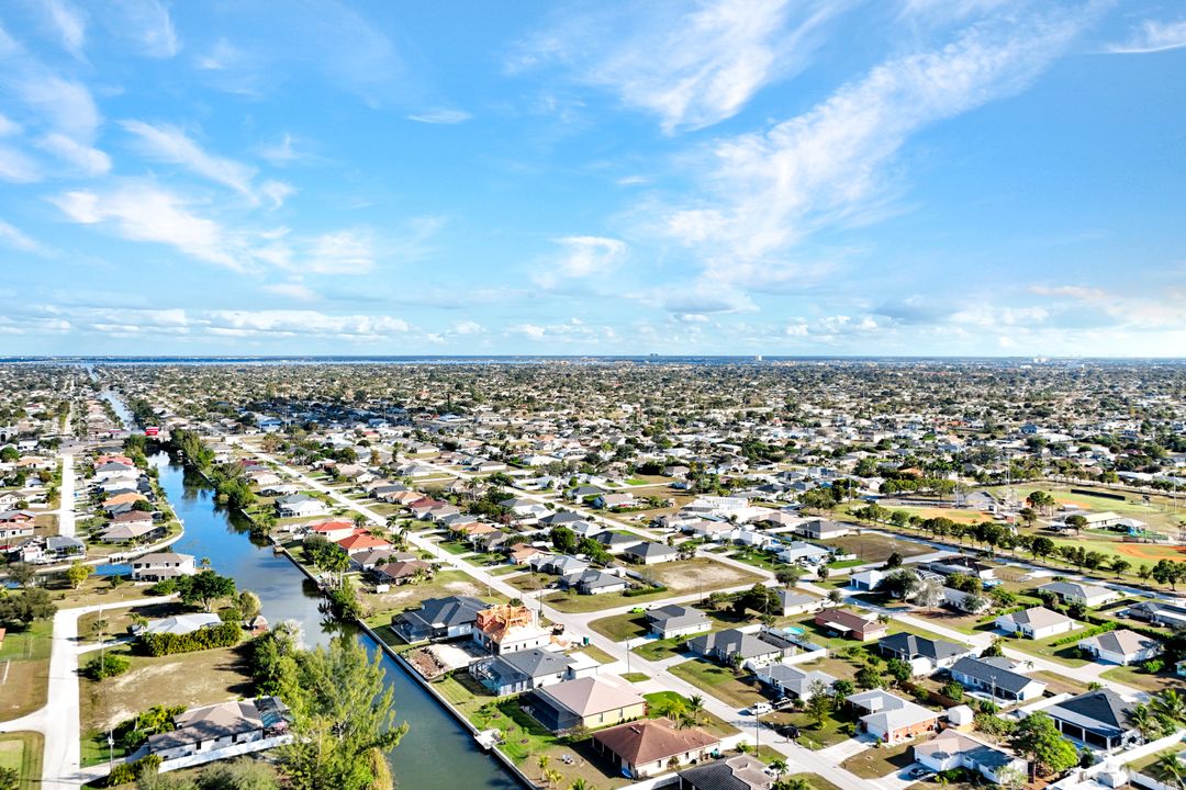 306 SW 28th Terrace, Cape Coral, FL 33914