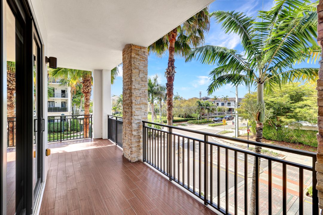 1035 3rd Ave S #201, Naples, FL 34102