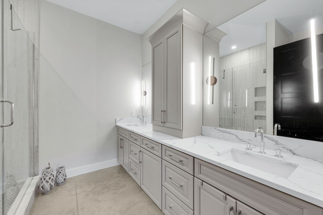 4412 Pinetree Blvd, Saint James City, FL 33956