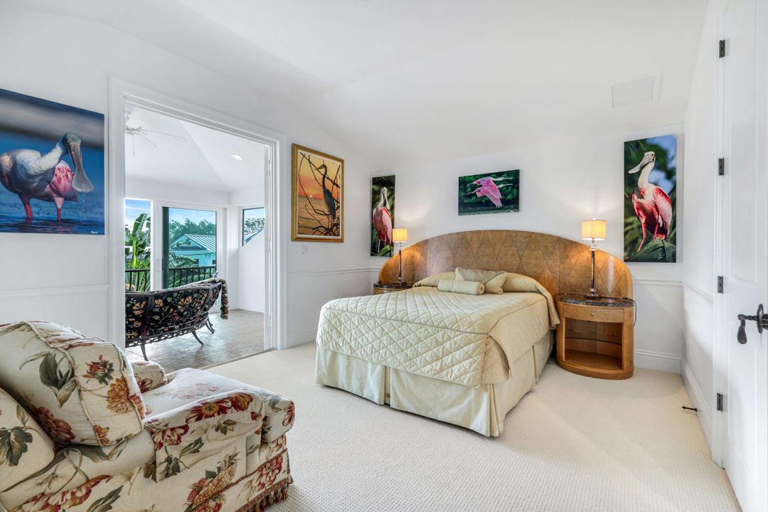 491 Wedge Dr, Naples, FL 34103