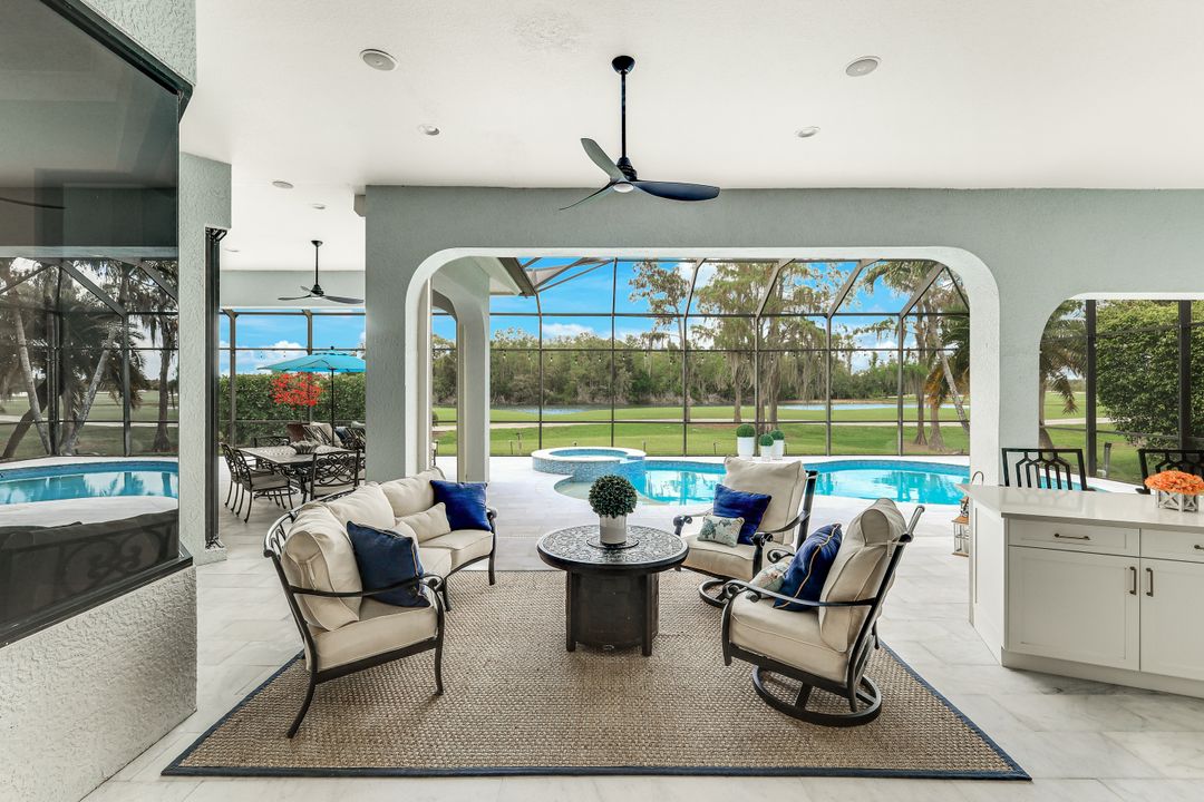 12371 Water Oak Dr, Estero, FL 33928