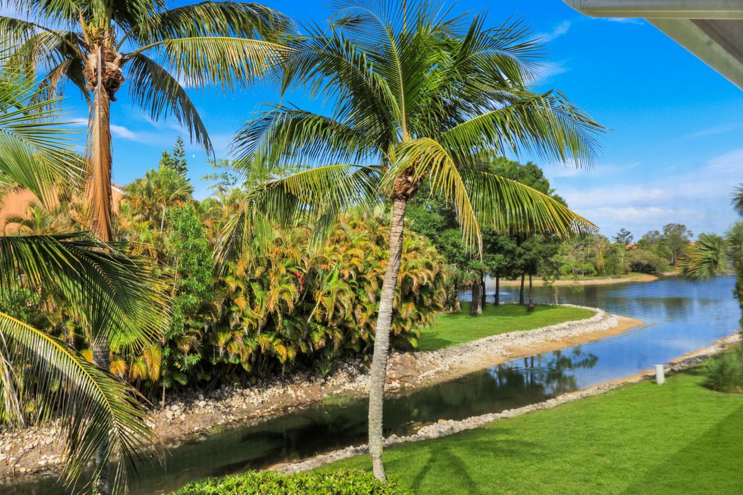 6830 Beach Resort Dr #4, Naples, FL 34114