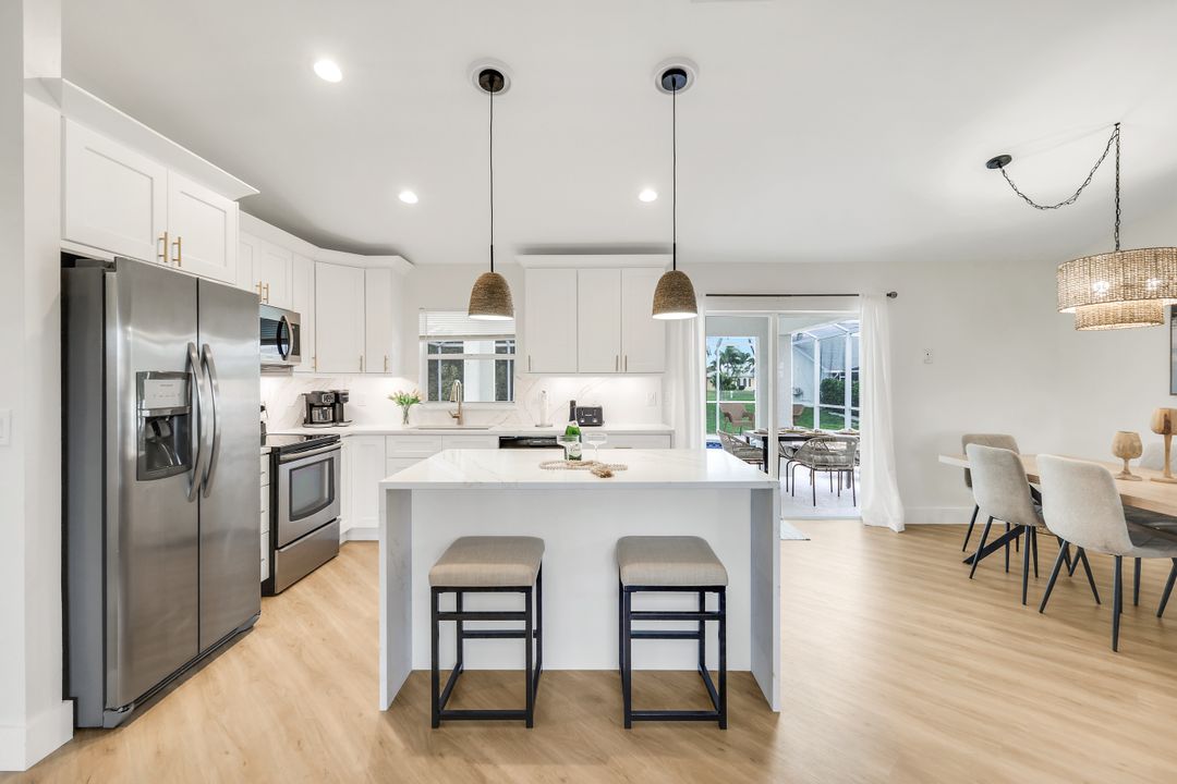 3322 Oasis Blvd, Cape Coral, FL 33914