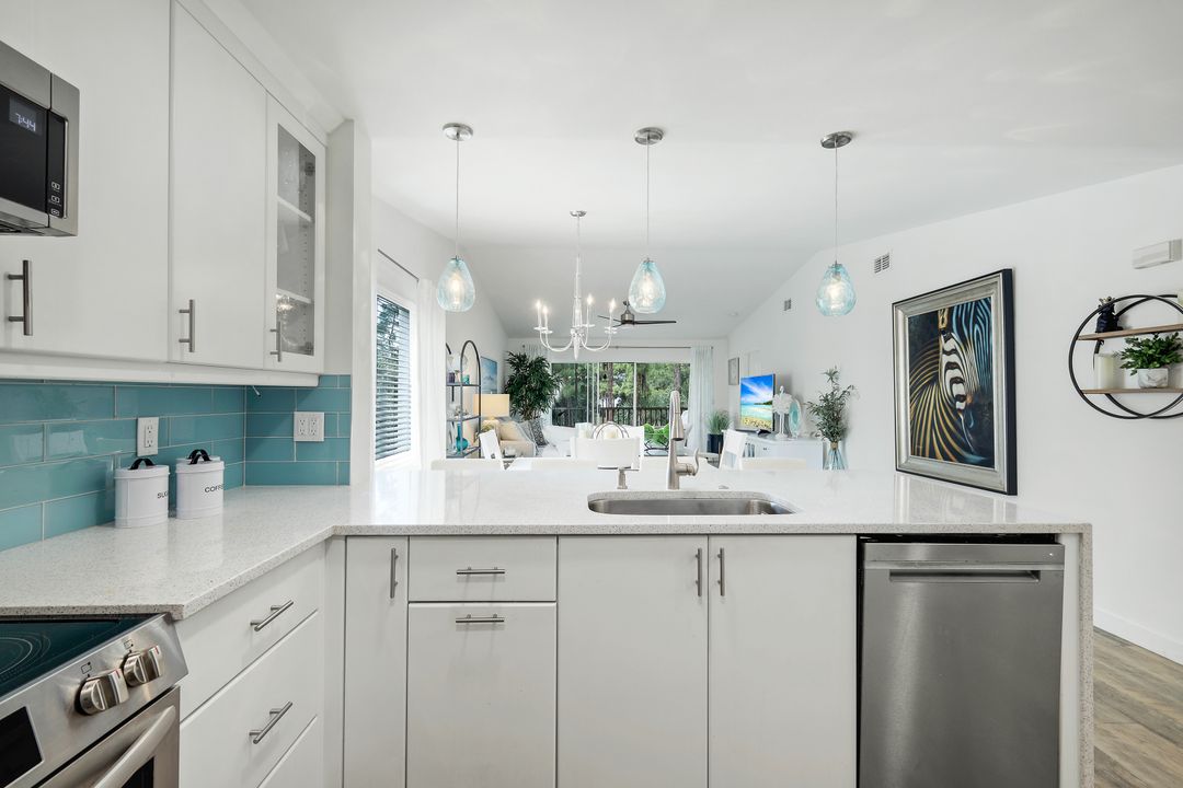 1100 Sarah Jean Cir #201, Naples, FL 34110