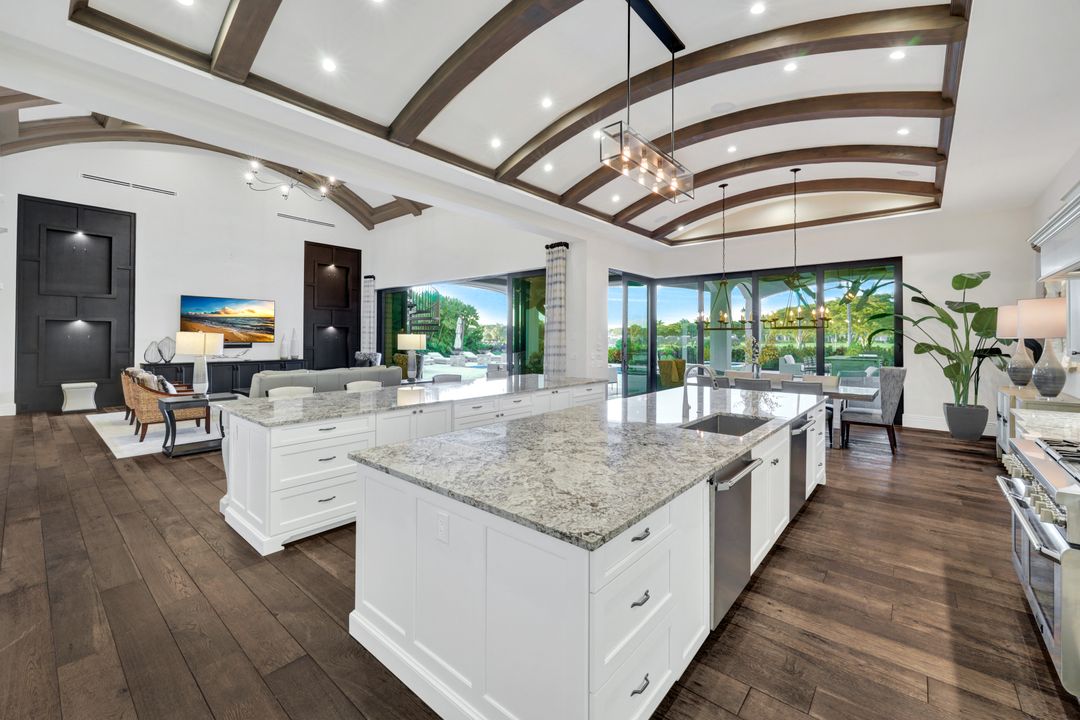 16725 Prato Way, Naples, FL 34110