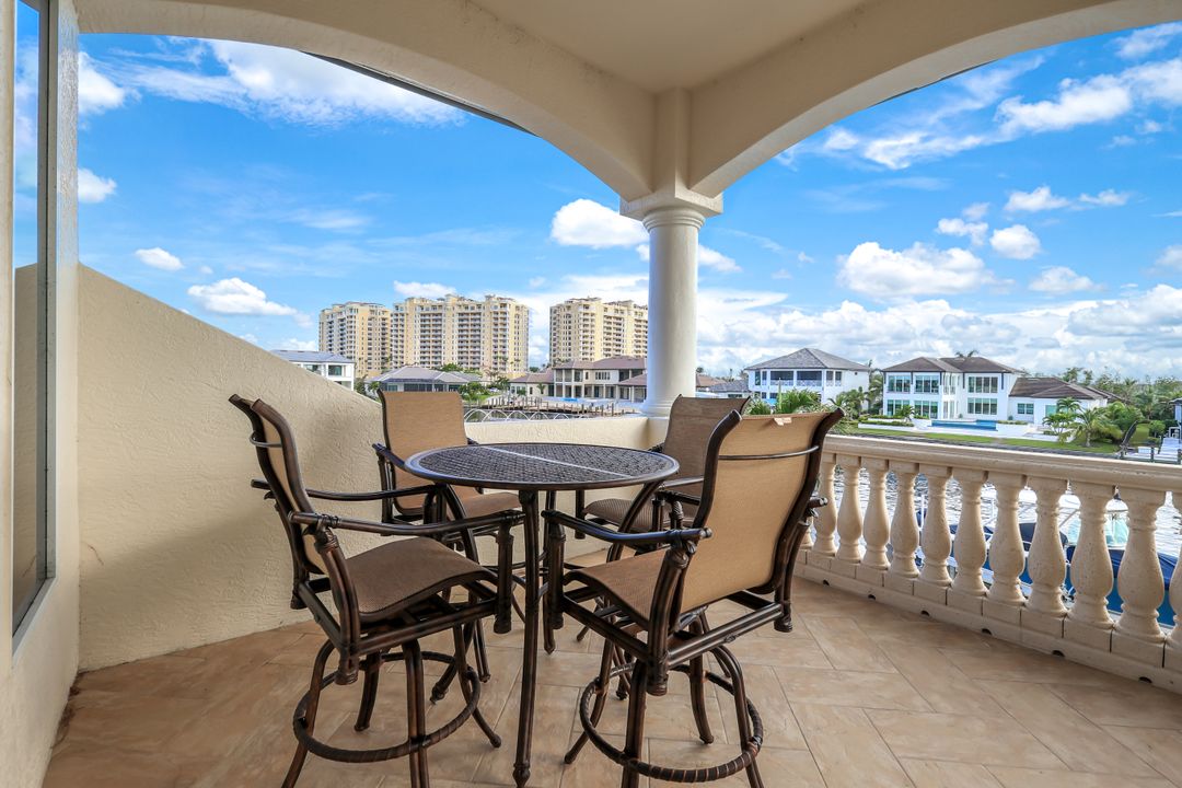 1506 Hermitage Ln, Cape Coral, FL 33914