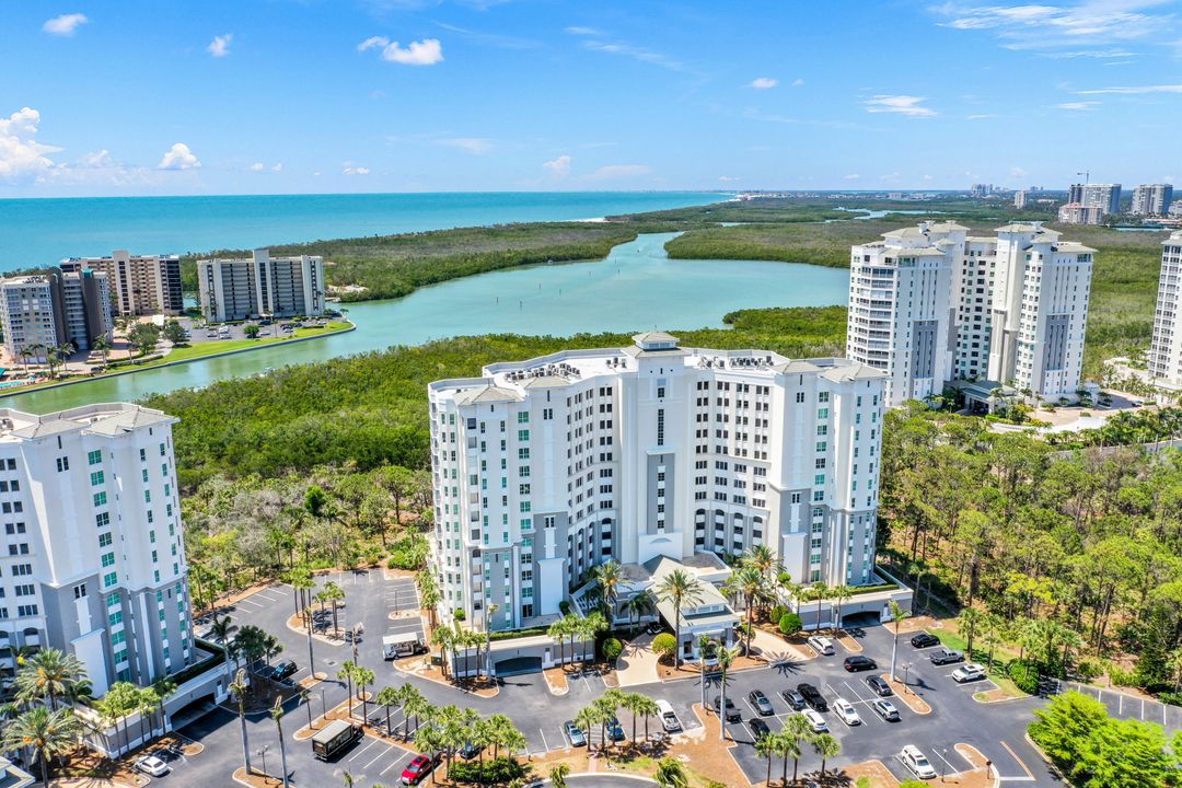315 Dunes Blvd #1105, Naples, FL 34110