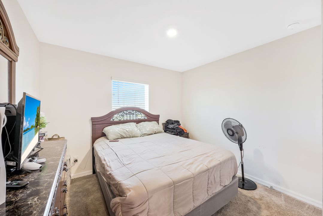 210 NE 16th Terrace, Cape Coral, FL 33909