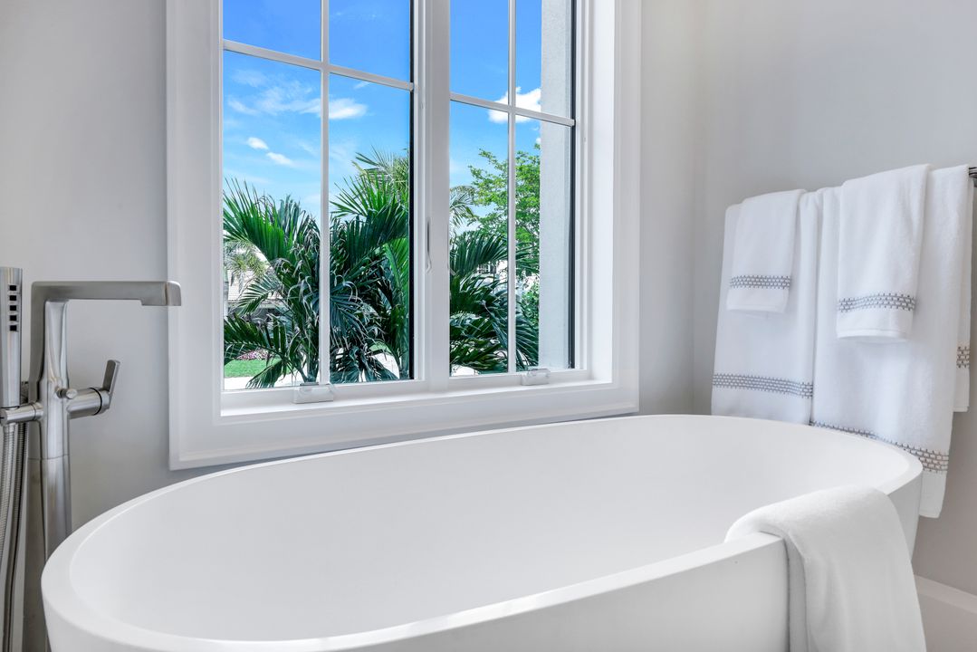 448 Devils Ln, Naples, FL 34103