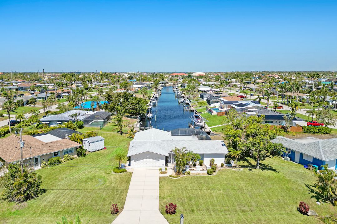 1741 SE 29th Ln, Cape Coral, FL 33904