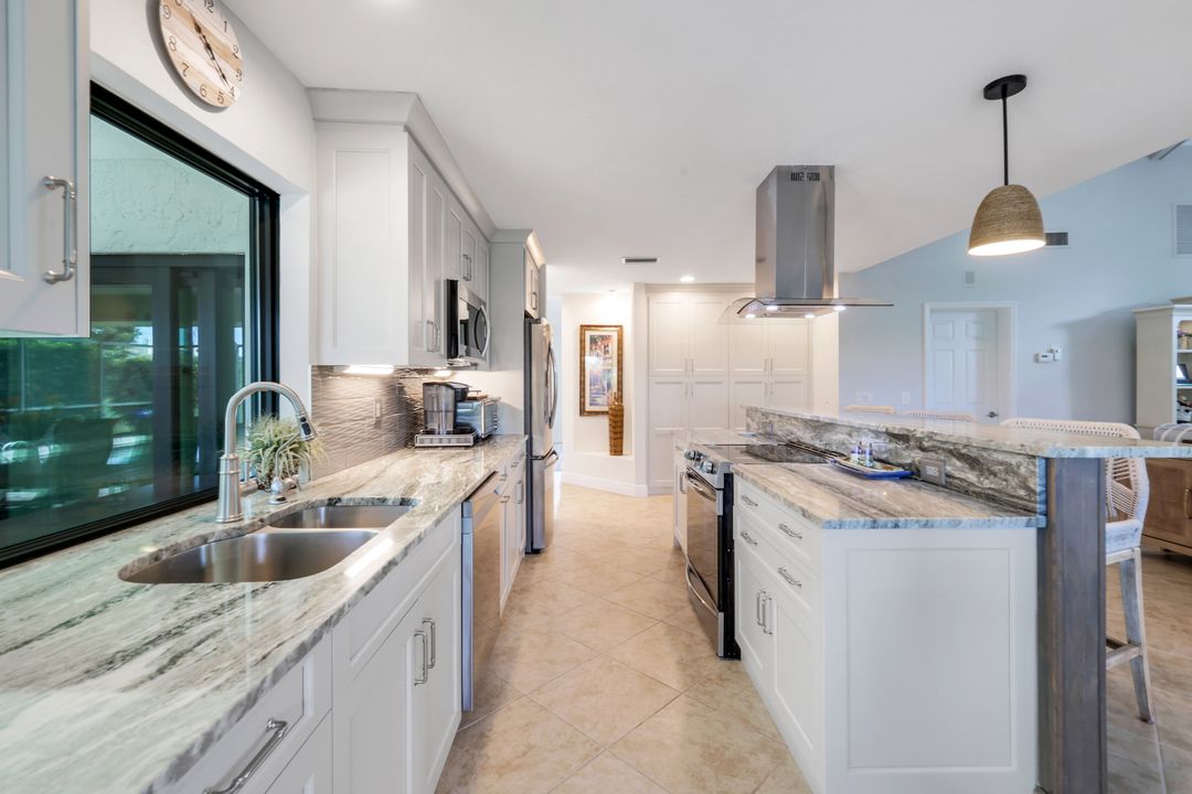16902 Timberlakes Dr, Fort Myers, FL 33908