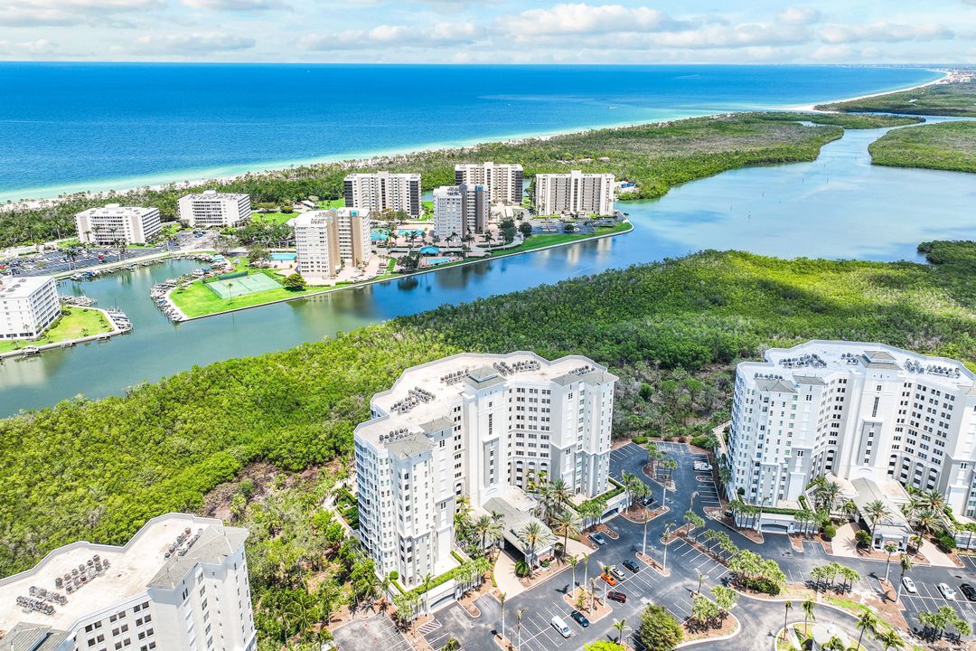 315 Dunes Blvd #PH-6, Naples, FL 34110