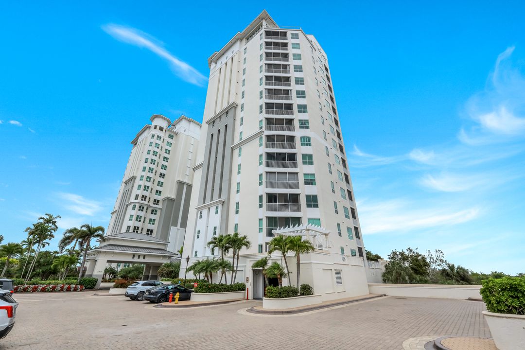 295 Grande Way #T03, Naples, FL 34110