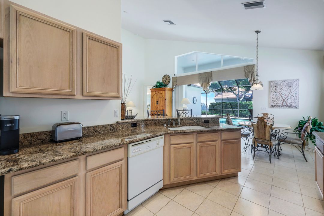 8793 Ventura Way, Naples, FL 34109