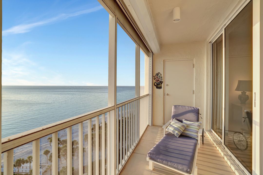 8111 Bay Colony Dr #1102, Naples, FL 34108