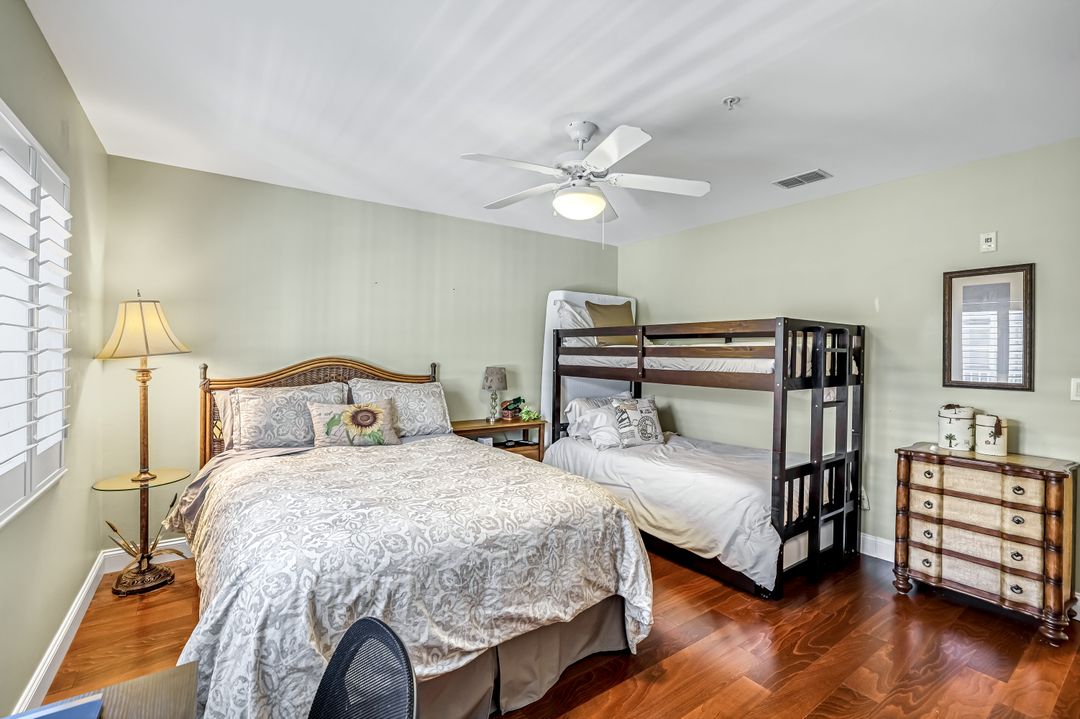 760 Waterford Dr #303, Naples, FL 34113