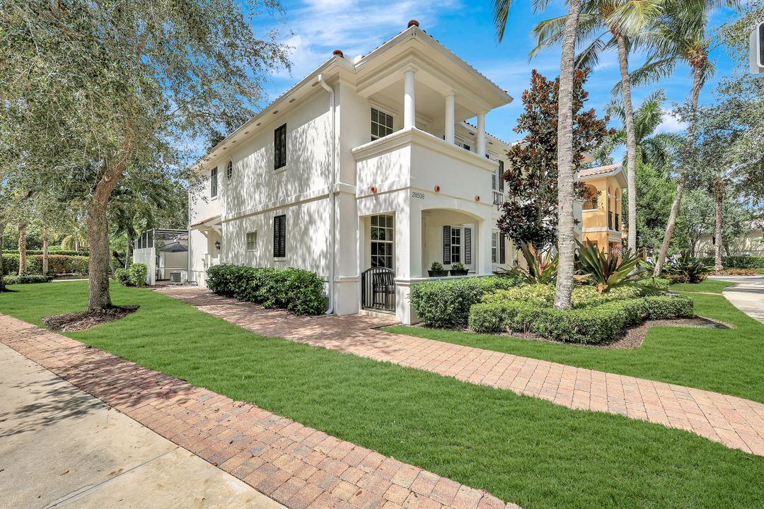 28508 Alessandria Cir, Bonita Springs, FL 34135