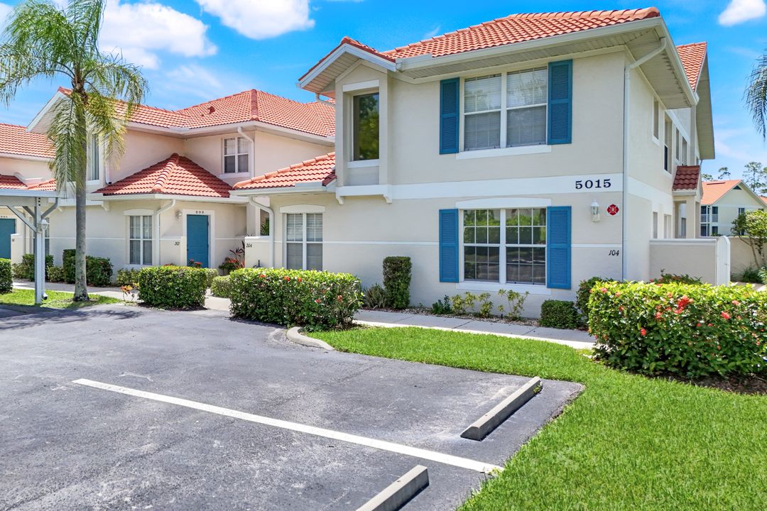 5015 Cedar Springs Dr #103, Naples, FL 34110