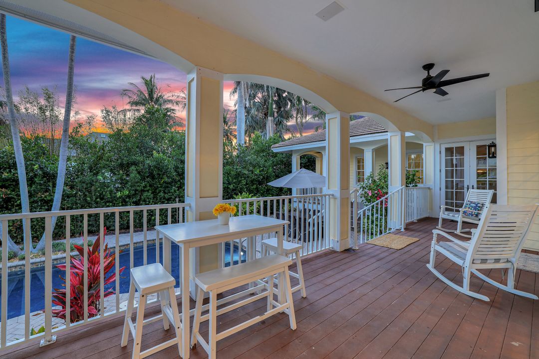 1550 Gordon Dr, Naples, FL 34102