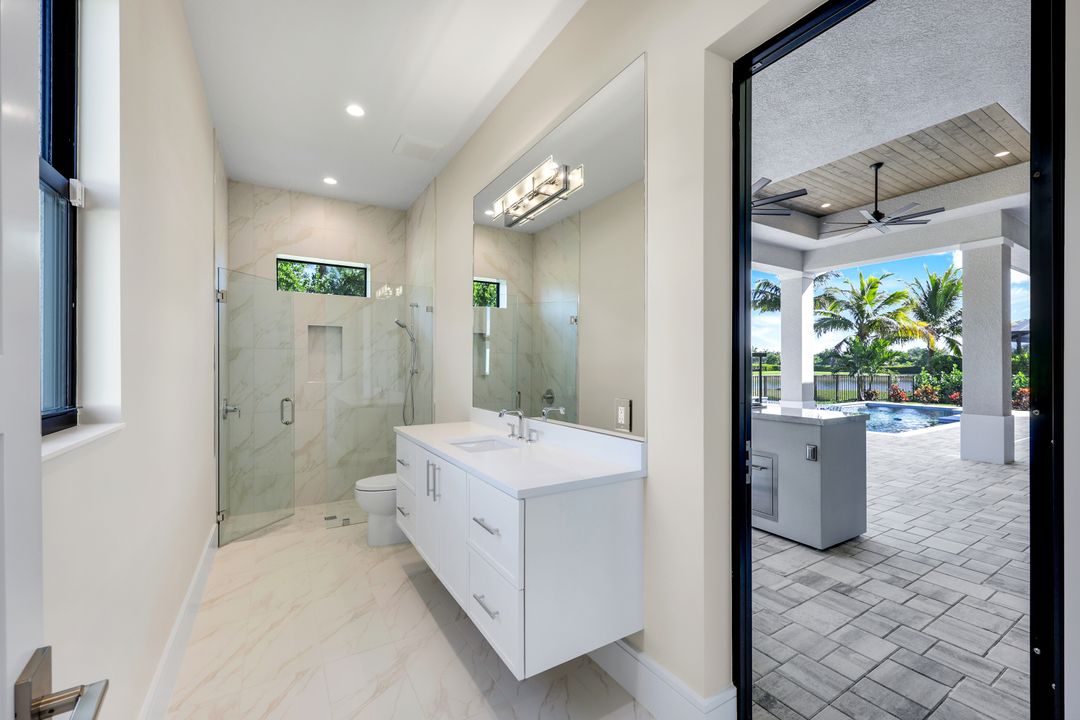 14282 Charthouse Cir, Naples, FL 34114