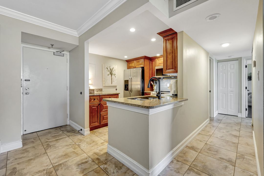 440 Seaview Ct #908, Marco Island, FL 34145