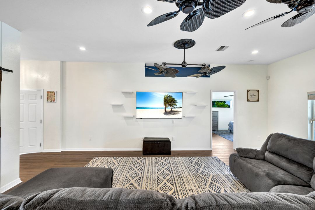 4414 Garden Blvd, Cape Coral, FL 33909