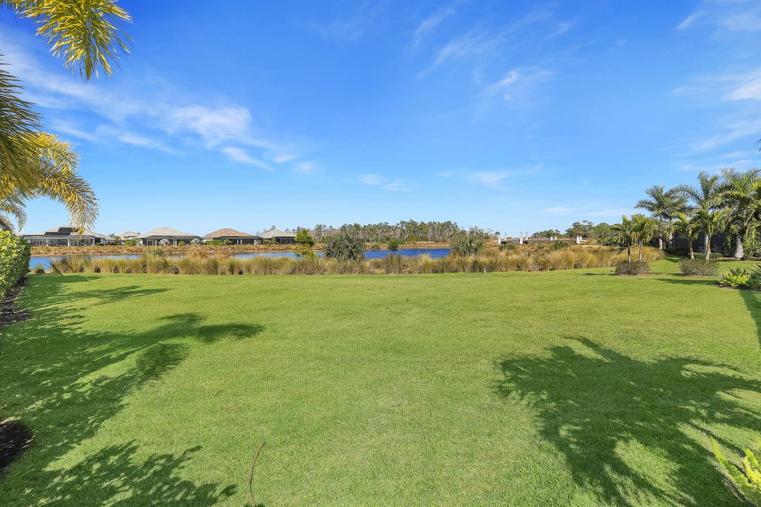 6273 Negril Isle Dr, Naples, FL 34113