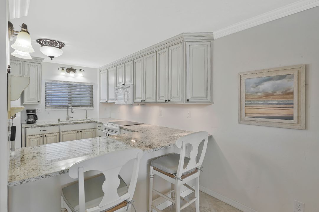 226 3rd St #206, Bonita Springs, FL 34134