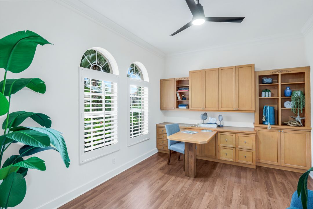 8776 Hideaway Harbor Ct, Naples, FL 34120