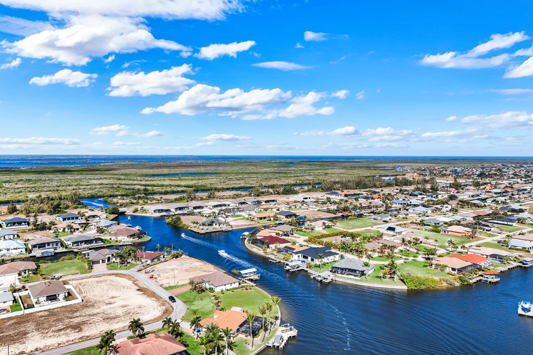 3806 NW 4th St, Cape Coral, FL 33993